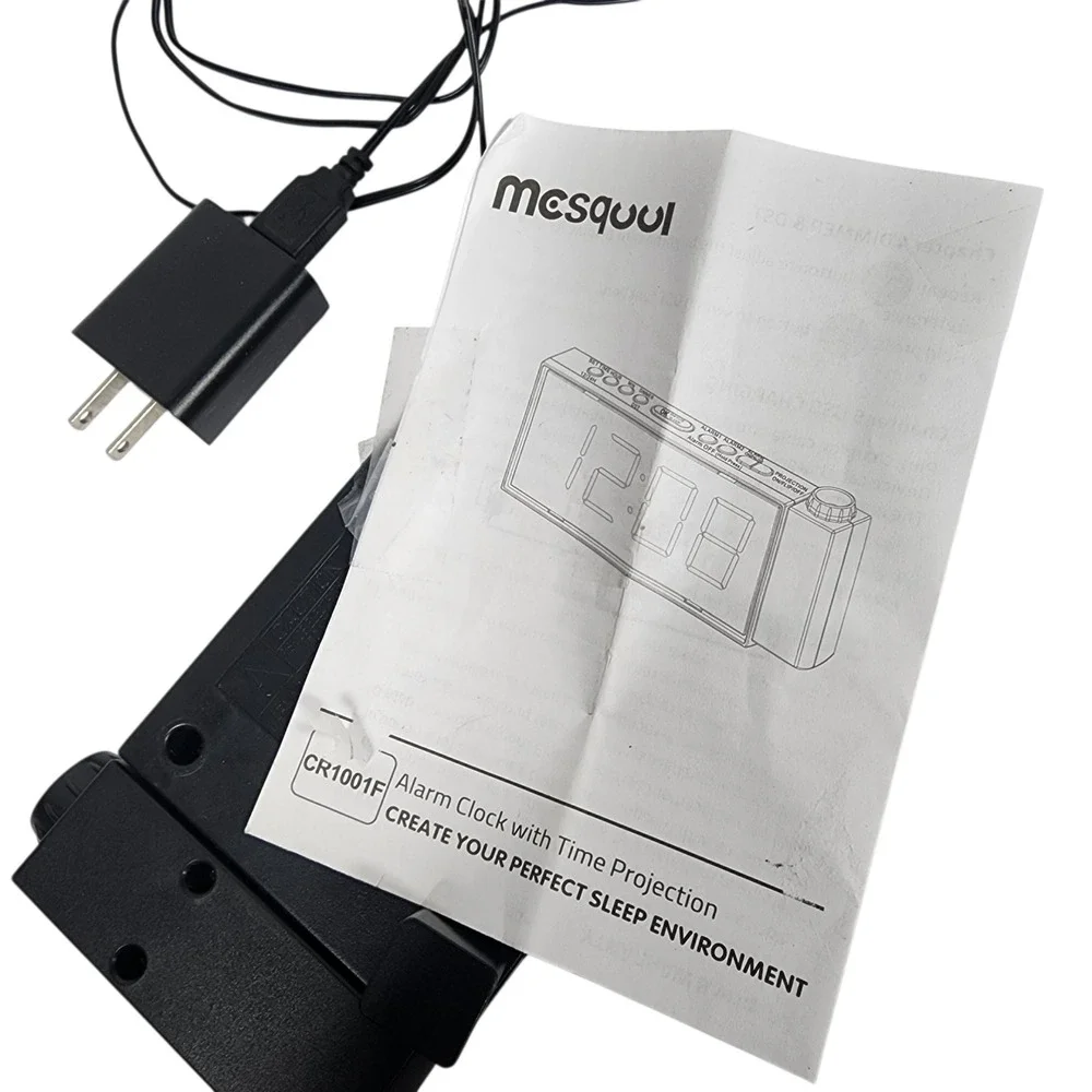 Mesqool CR1001F Projection Alarm Clock with Time Display and USB‎ Charger
